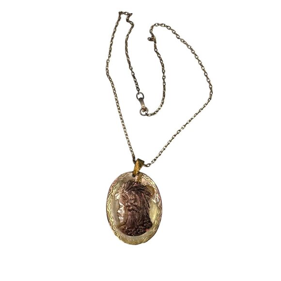 Vintage Carved Mother Of Pearl Cameo Necklace Womans Profile Gold-Tone Chain - Picture 4 of 6